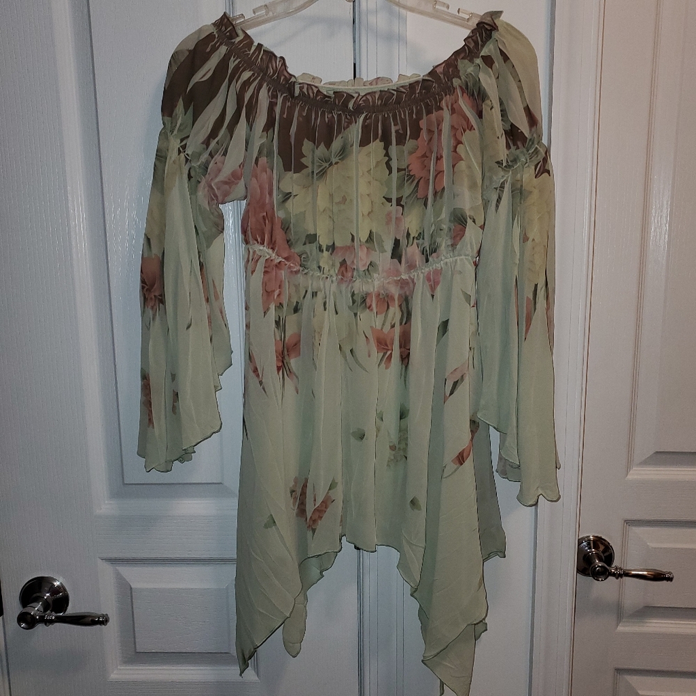 blouse off shoulder handkerchief